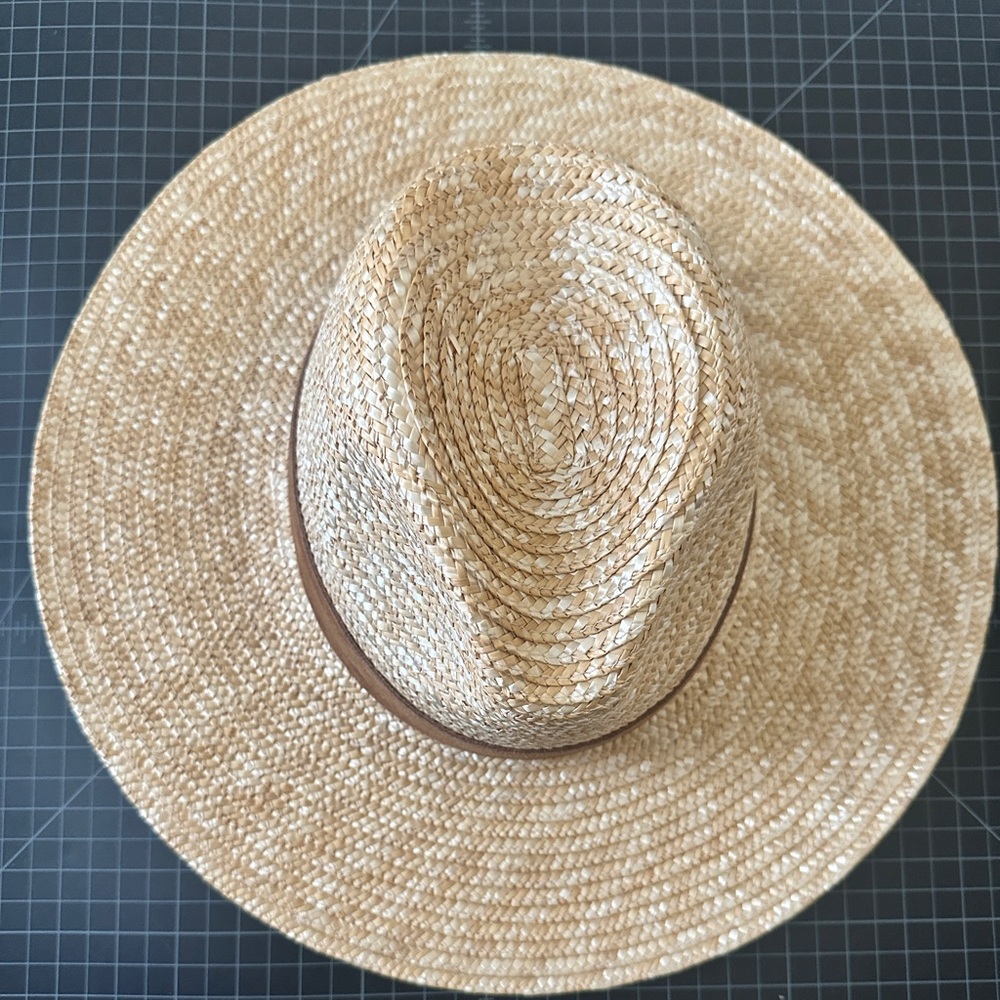 Brand new Gigi Pip wide brim sun hat! - Picture 2 of 5